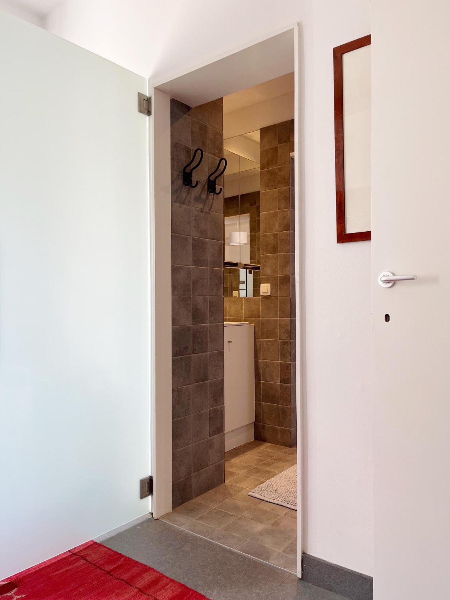 Trendy & Sunny Apartment In Гент Екстер'єр фото